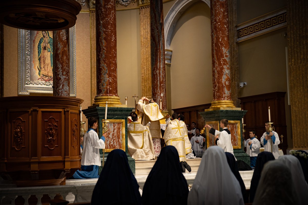 The Traditional Latin Mass